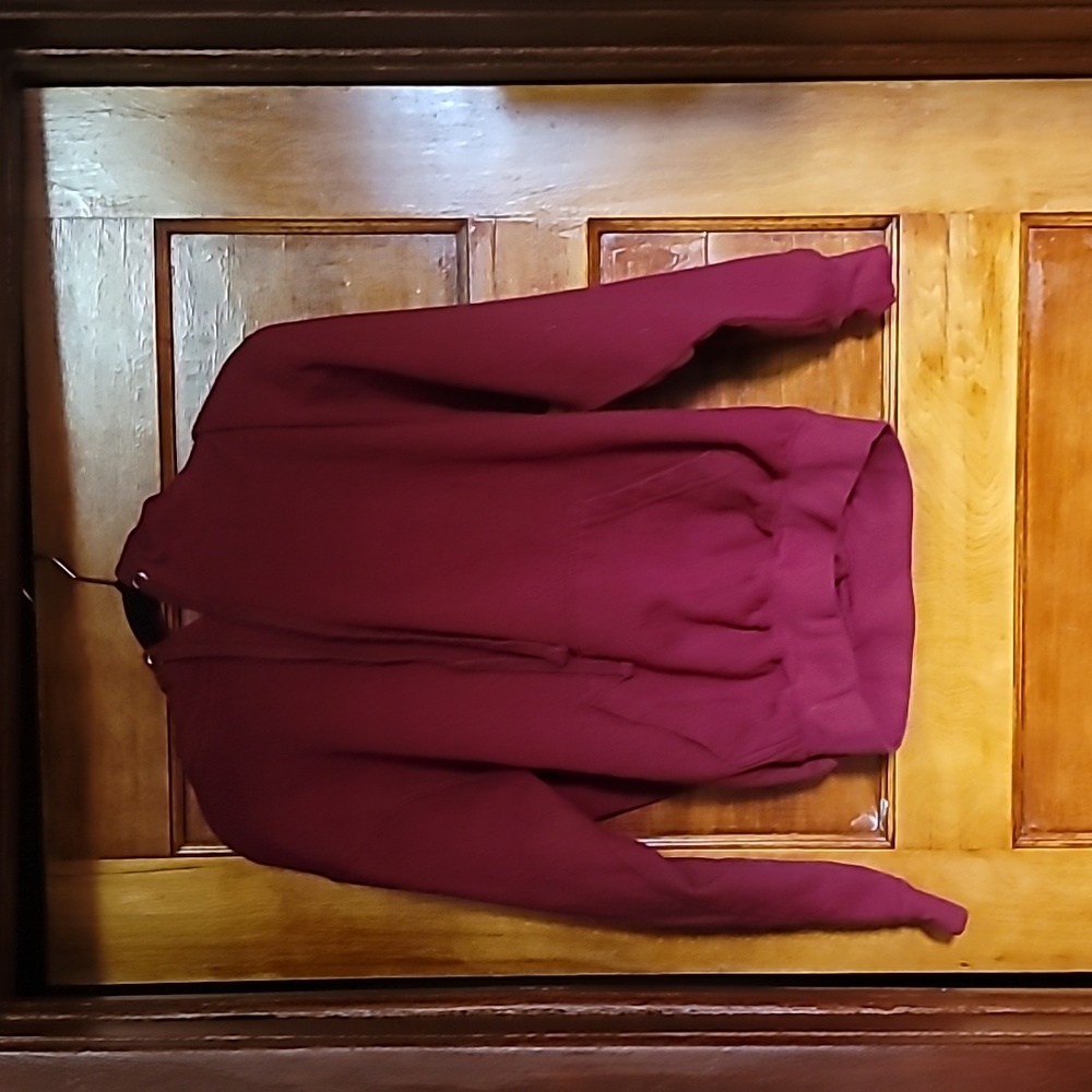 Talha burgundy hoodie size M